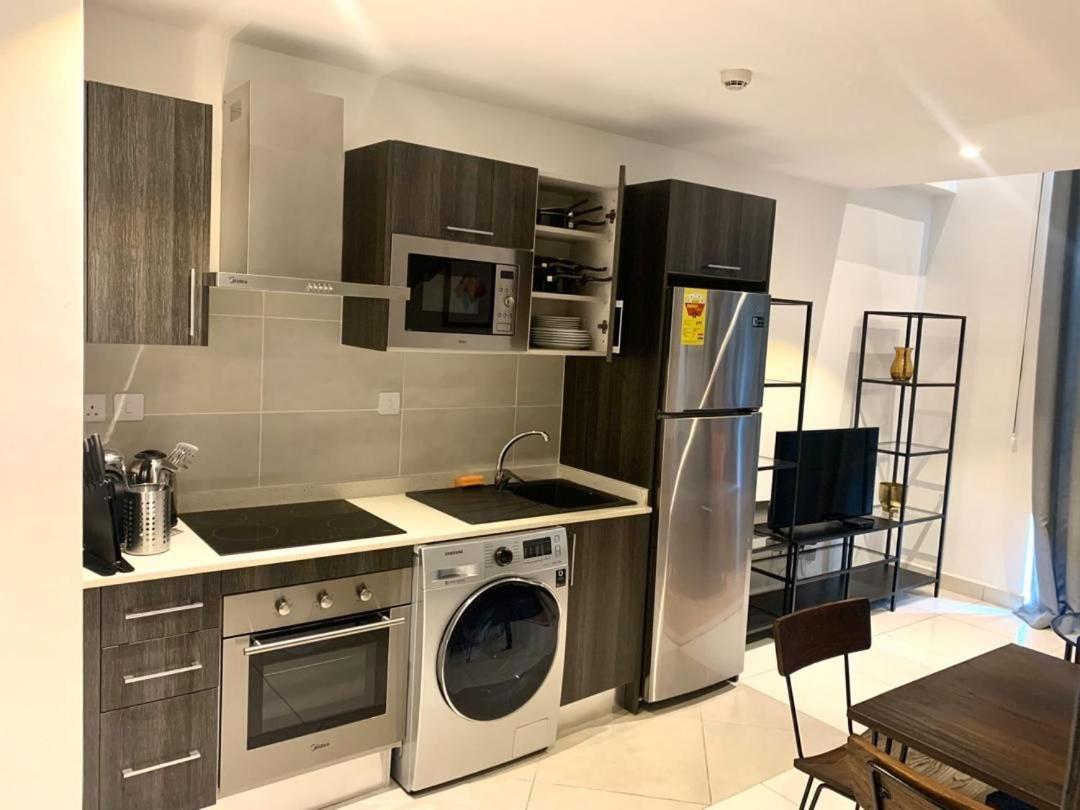 One Bedroom Apartment At A Embassy Gardens Cantonments Accra Kültér fotó