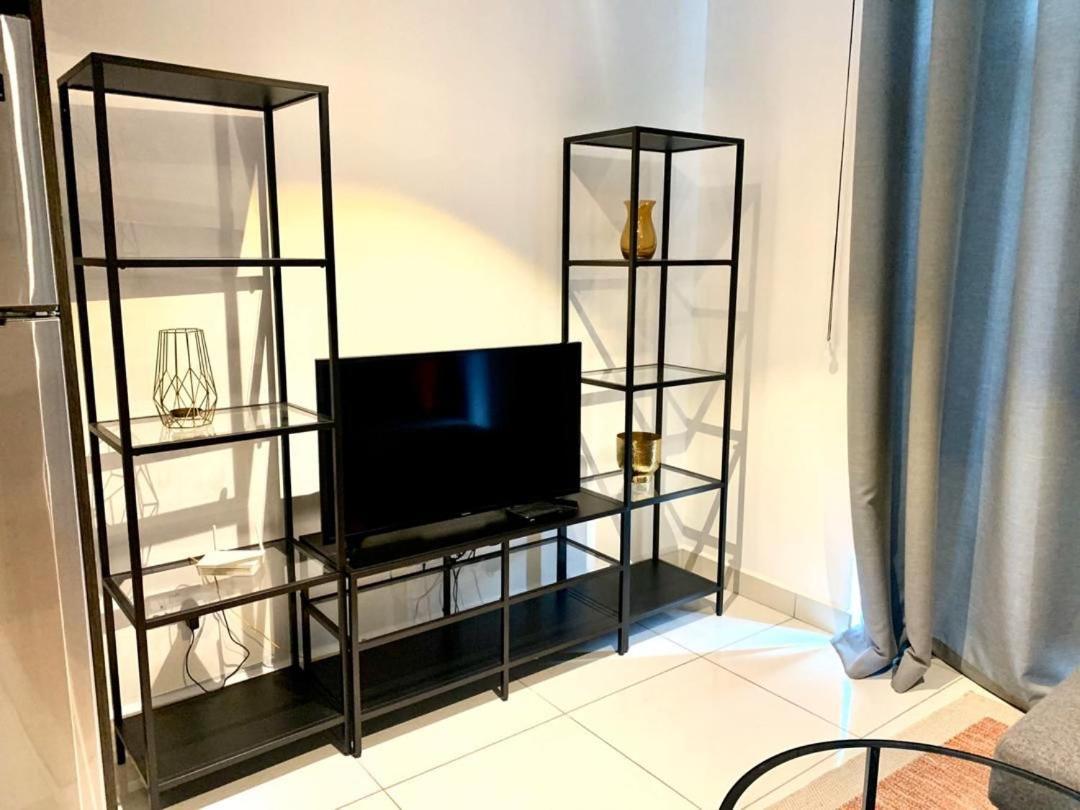 One Bedroom Apartment At A Embassy Gardens Cantonments Accra Kültér fotó